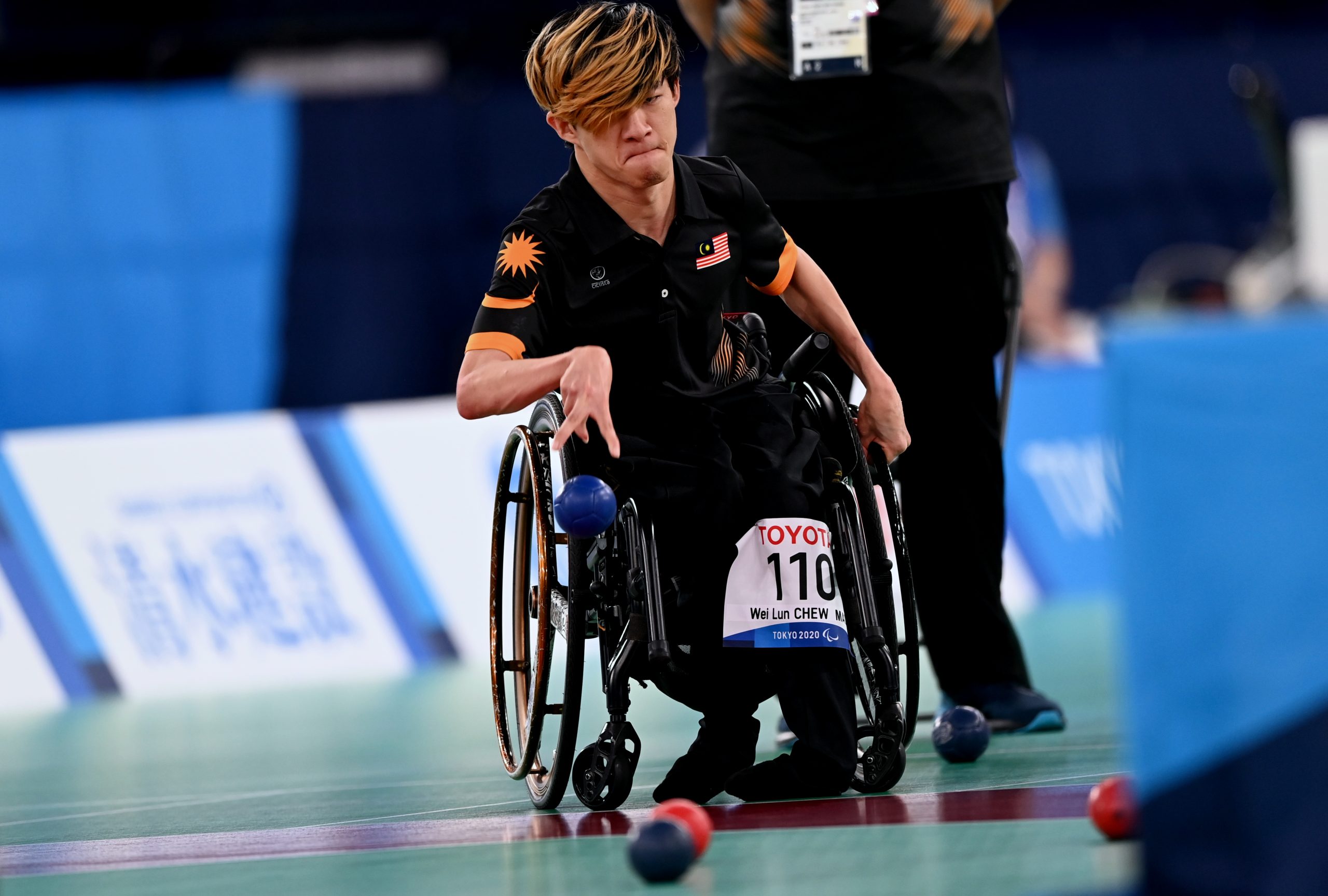 勇挫4届残奥会选手张琦 周伟伦闯硬地滚球4强