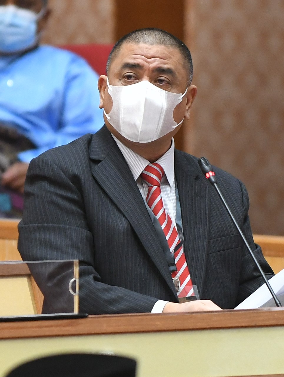 地税奖掖 大专生宗教学校援助<br/>霹振兴配套追加3480万