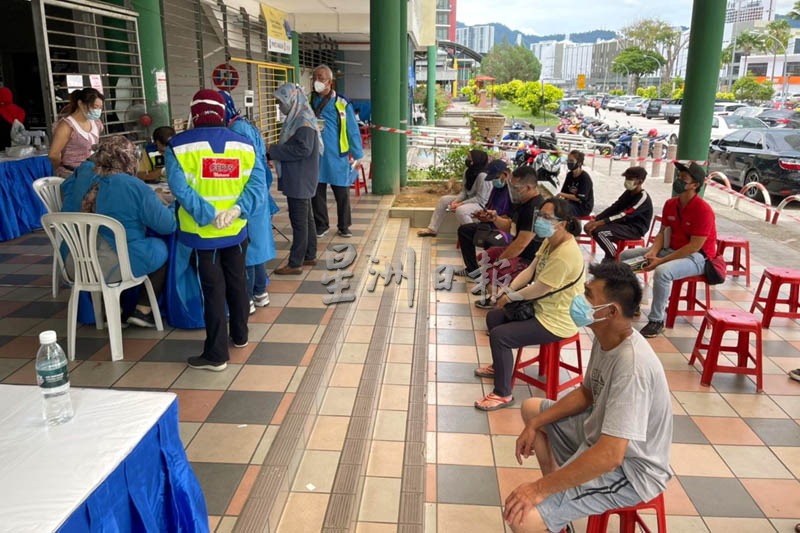 峇央峇鲁巴刹商贩大筛检 468人快测 54呈阳 峇央峇鲁巴刹商贩大筛检 468人快测 54呈阳