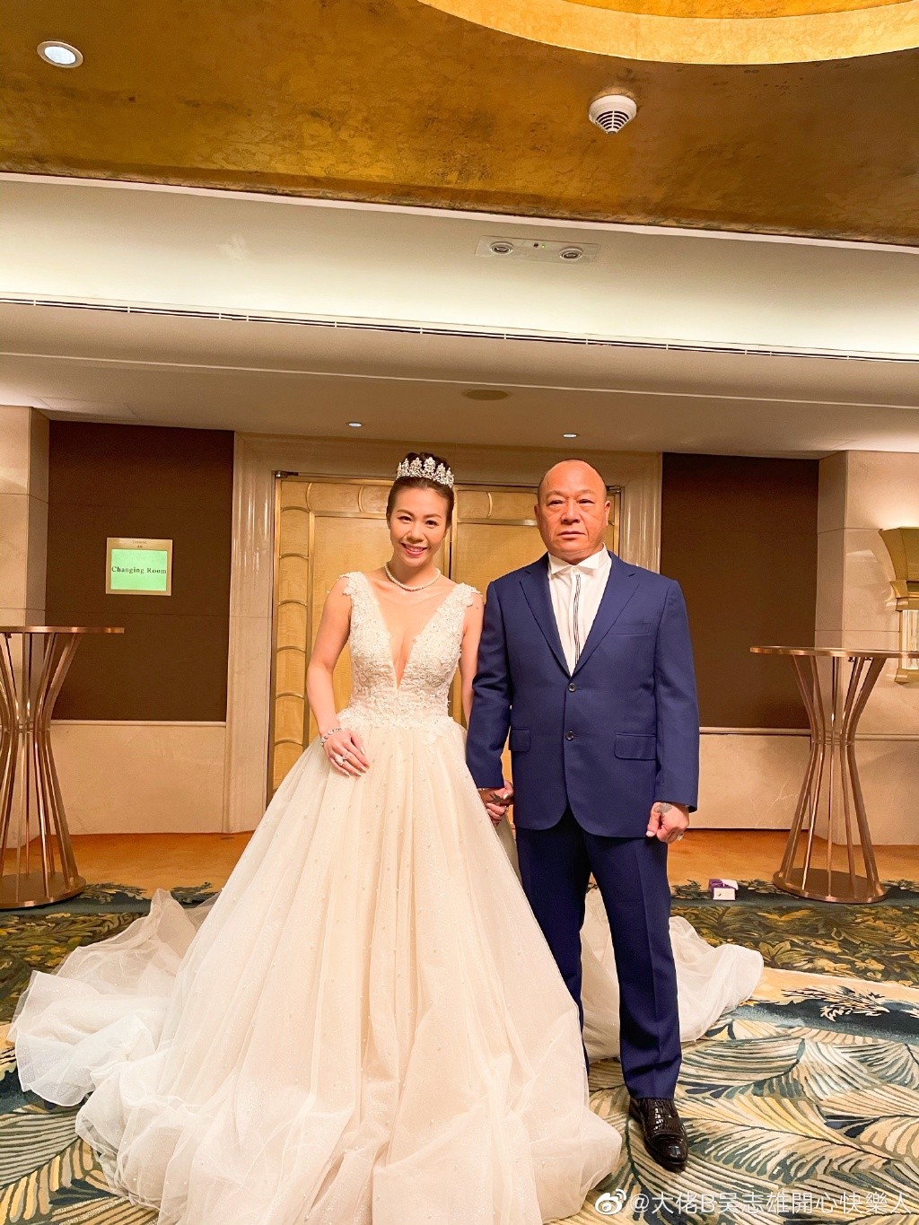 67岁《古惑仔》B哥合体“仇家”吴镇宇.网赞：一样霸气！	↑