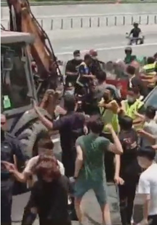 8pm取代//（全国）土地局拆庙风波