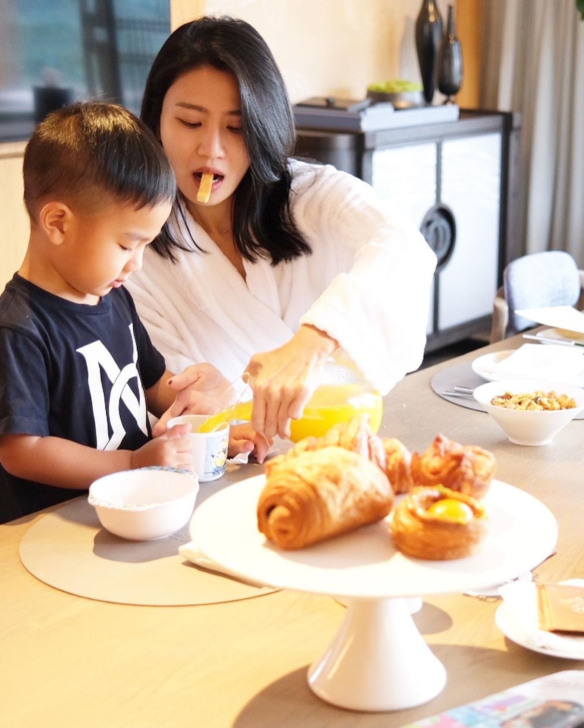 与3岁儿裸泡澡挨批.林芊妤呛:有什么问题?