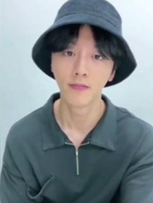 “不打疫苗不会感染”．韩男团队长被骂翻后道歉