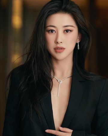 “中国第一美”报喜生女.网嗨:完美遗传