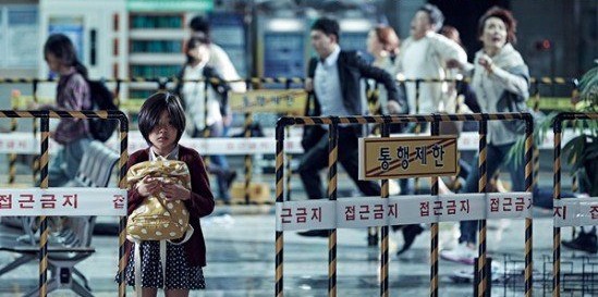 《尸杀列车》孔刘女儿长大了.15岁金秀安撞脸姜素拉