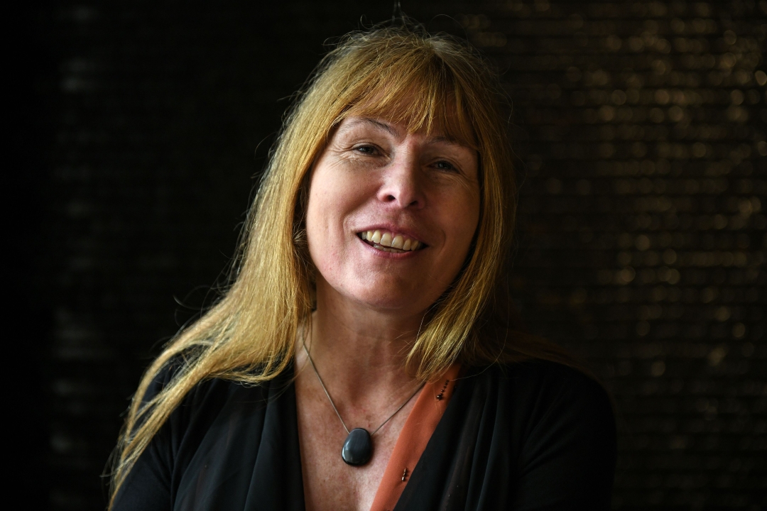 《砂报告》主编缺庭面控 推事庭发逮捕令