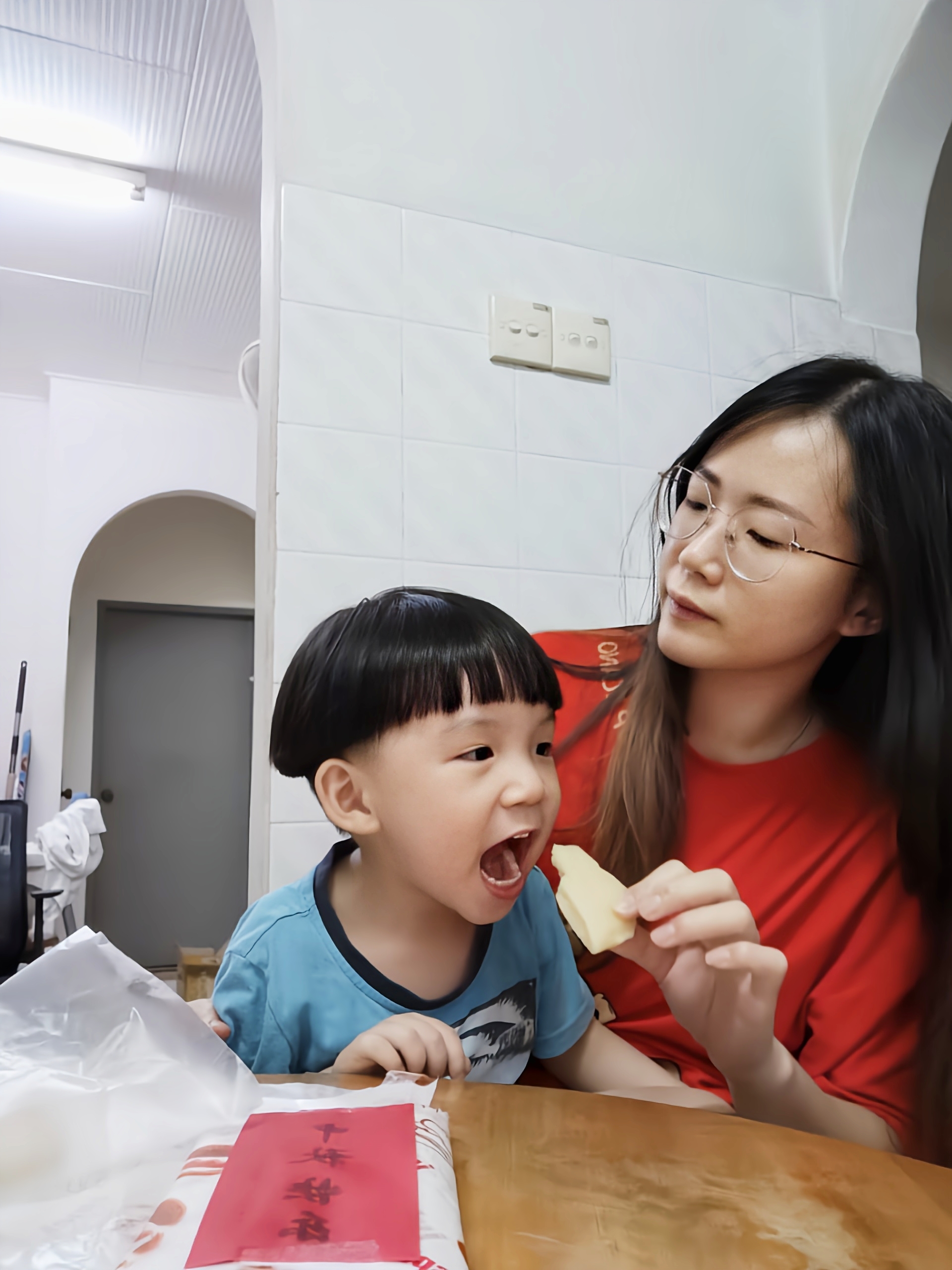 东:今年中秋暂还不能团圆