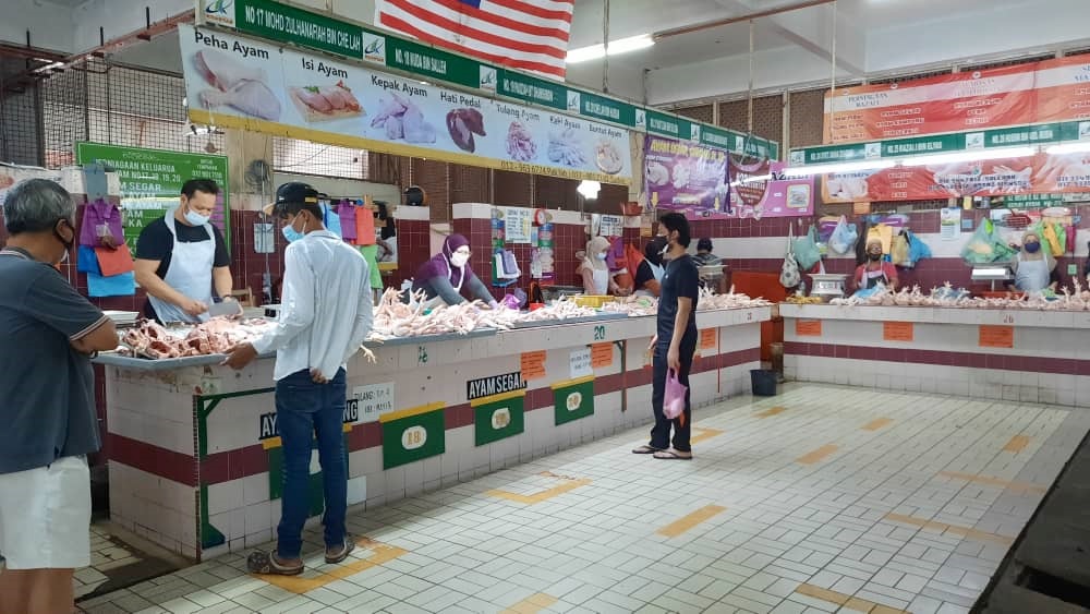 东:关丹肉鸡价大涨 小贩消费者惊讶(主文+副文)