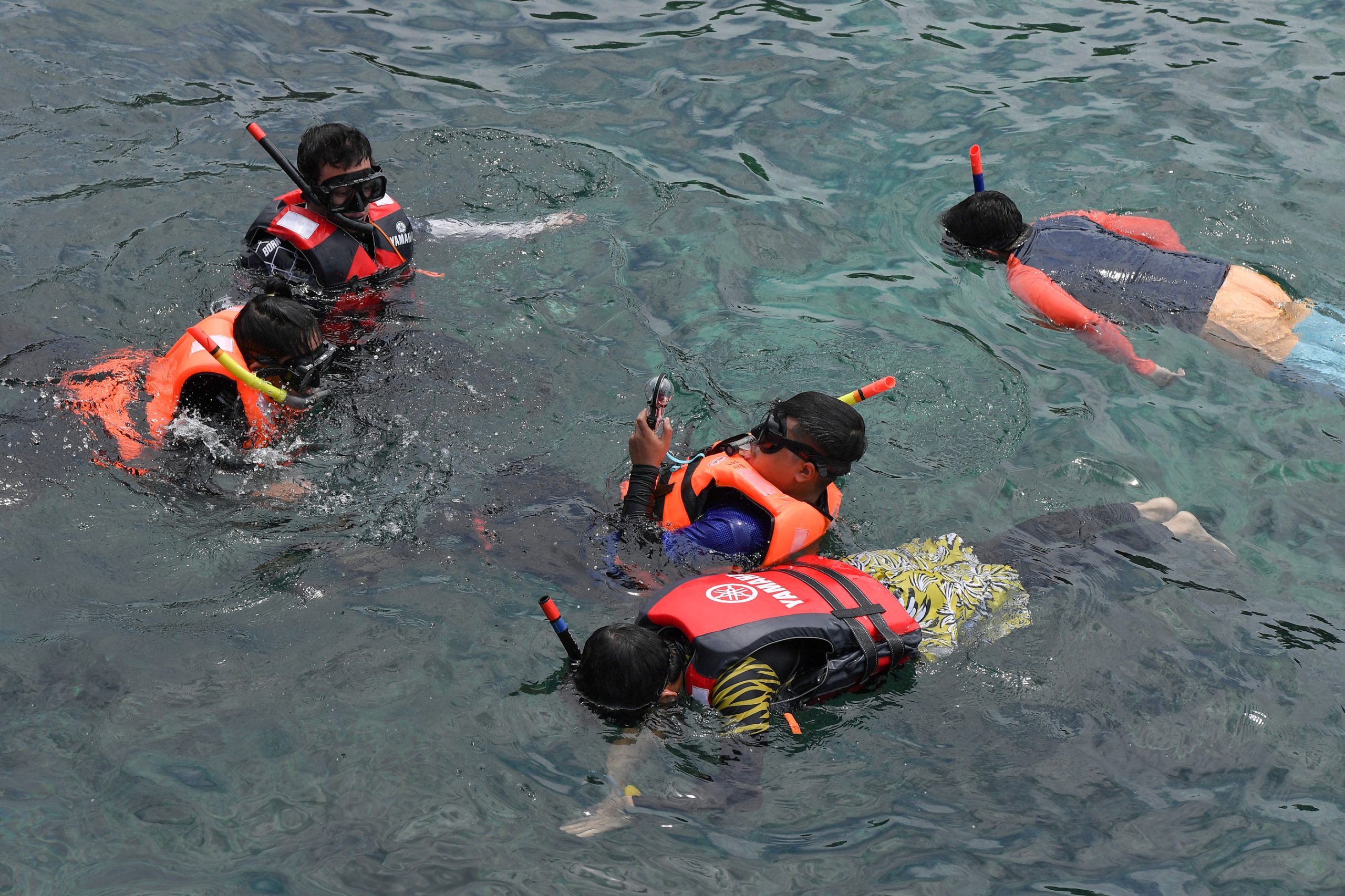 东：随着登州迈入国家复苏第三阶段，关闭近2年的比东岛重新开放，接待来自州内各地的游客，让这个曾是越南船民栖身之所的岛屿“活”起来