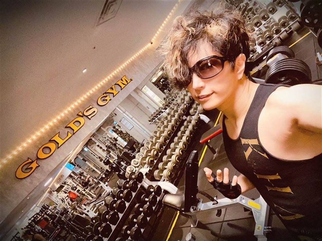 严重失声工作喊卡.GACKT返大马治疗