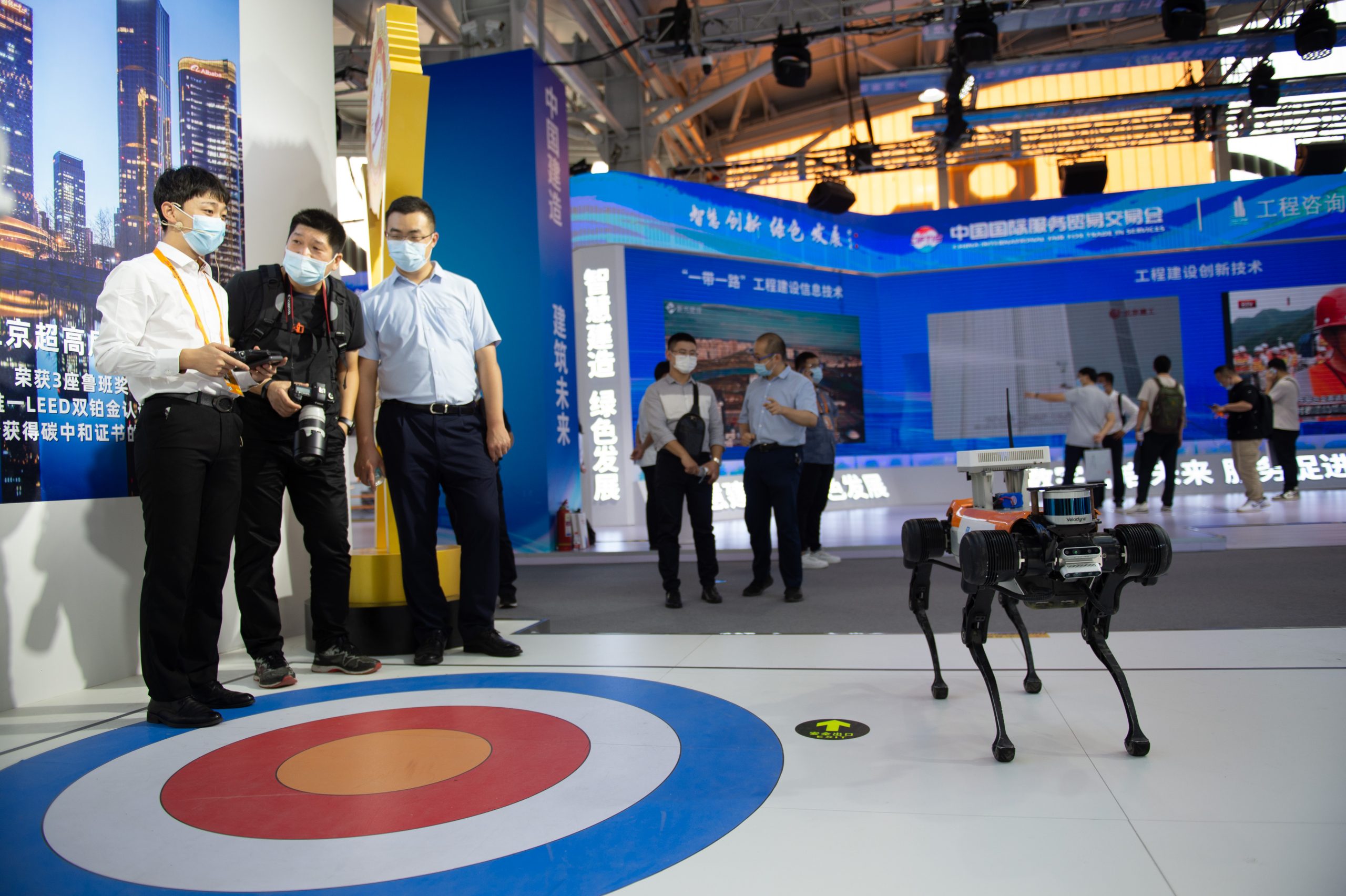 中国服贸会上的科技元素