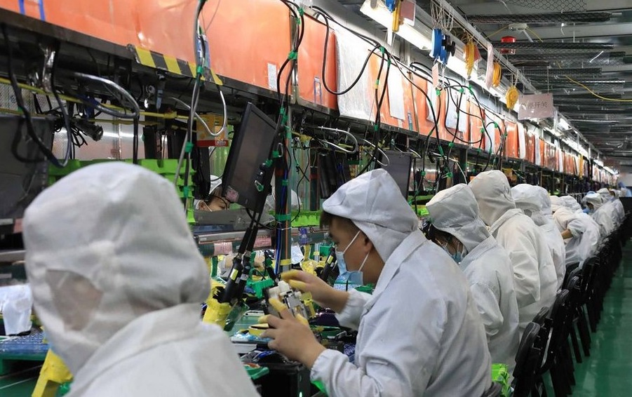 中国/iPhone 13上市 富士康郑州厂急招20万人组装