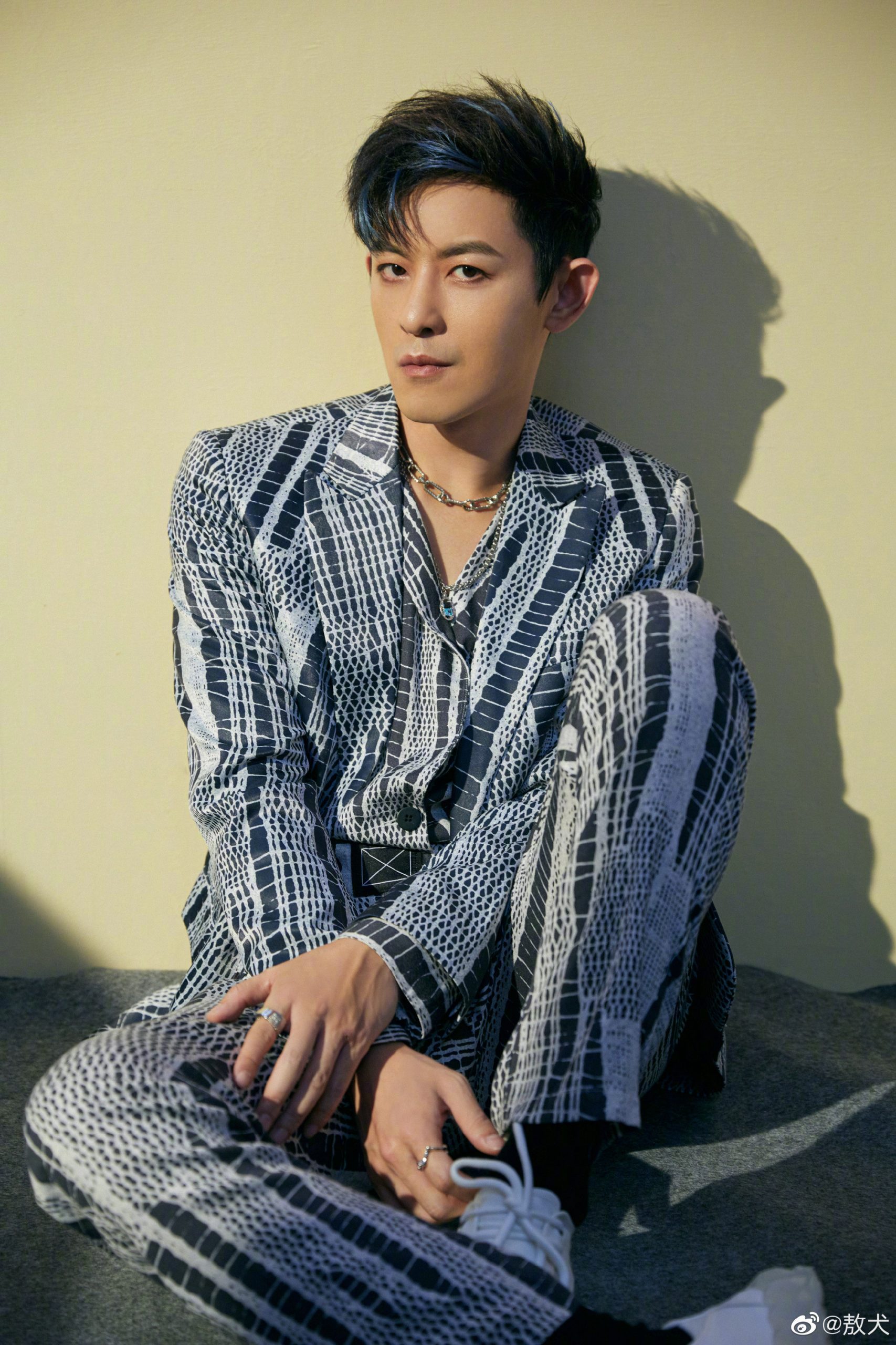 人气垫底不主动淘汰‧敖犬晋级挨骂没担当