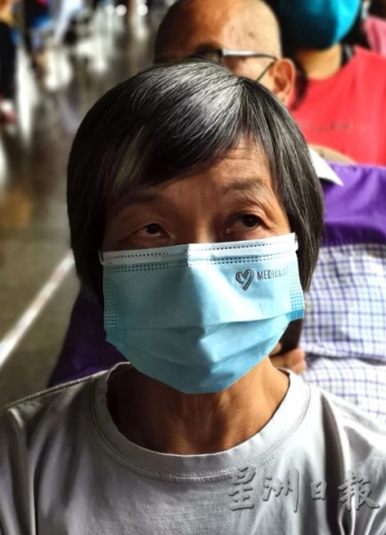 供fb/森开放登门接种首日反映踊跃,18岁以下学生可在父母陪同下直接上门