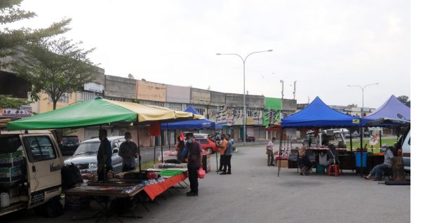 供fb／芙蓉夜市获放宽营业3周了，营业的档口及人潮也逐渐回流！