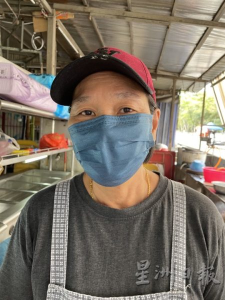 供FB/路边摊占停车位致堵车,食客不来,商家生意跌