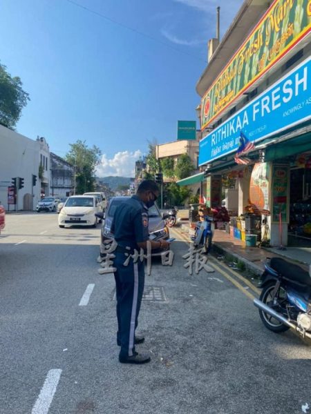 供FB/违例泊车严阻交通,芙市厅探讨落实“锁轮”