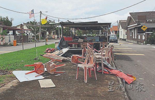 供fb：水龙卷来袭！朱湖区至少10民宅屋顶被卷走