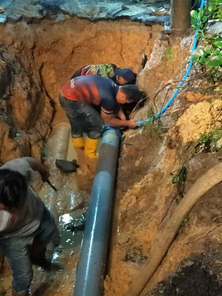 砖石花园地下输水管屡爆裂，居民希望州政府更换