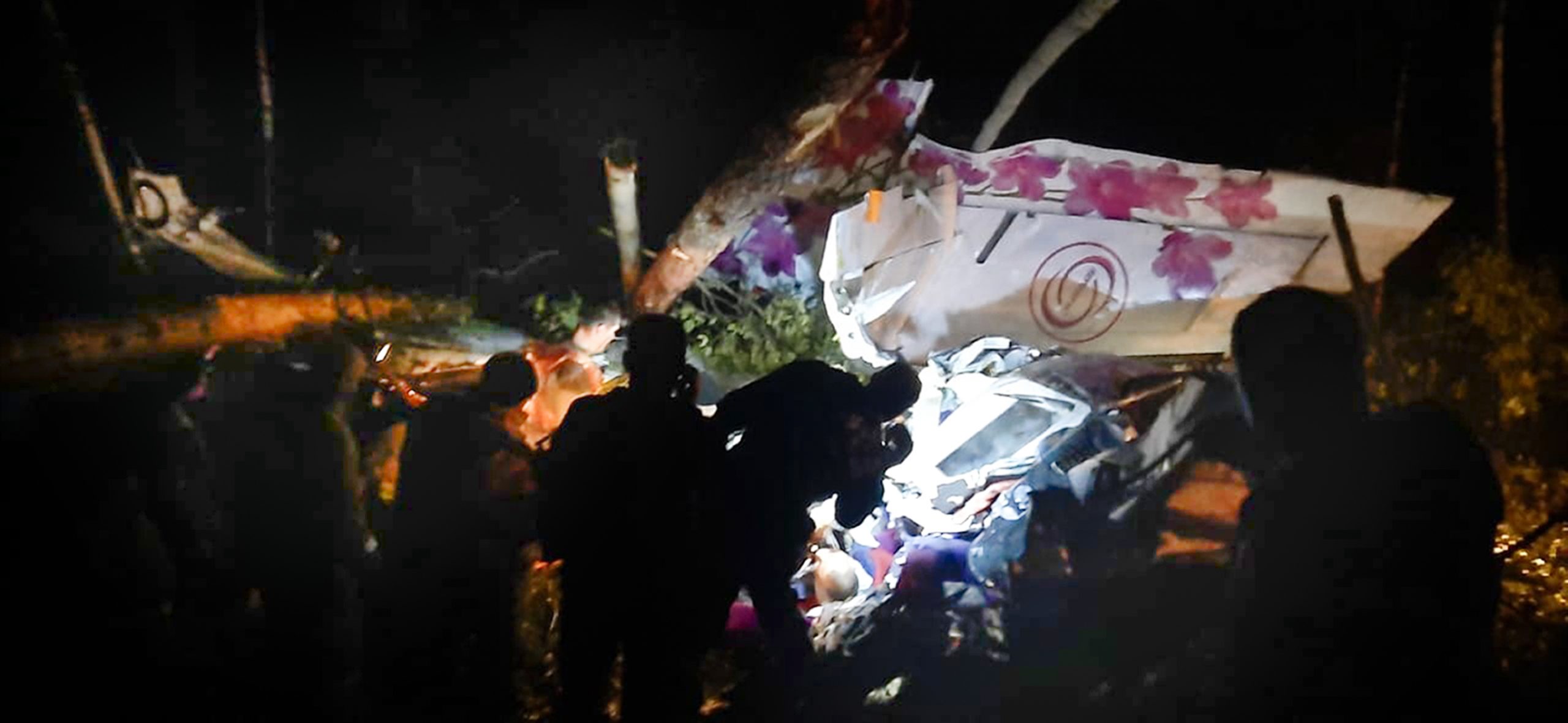 俄罗斯/发生轻型飞机硬著陆事故致4人死亡