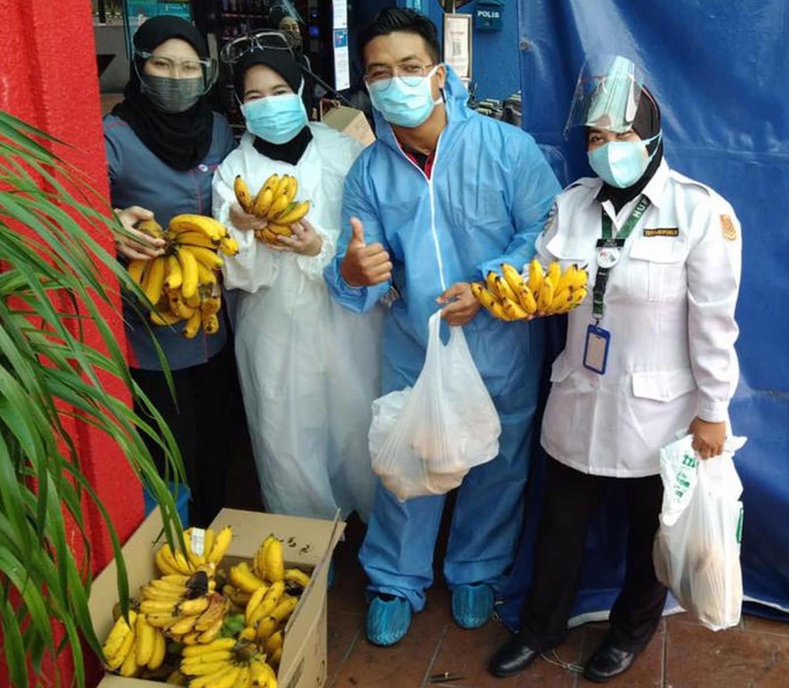 全国：★暖势力（尽快下版）：柔佛东甲“芒果树下爱心角落”传递爱