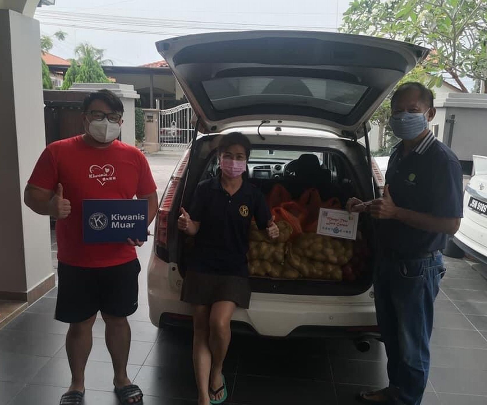 全国：★暖势力（尽快下版）：柔佛东甲“芒果树下爱心角落”传递爱