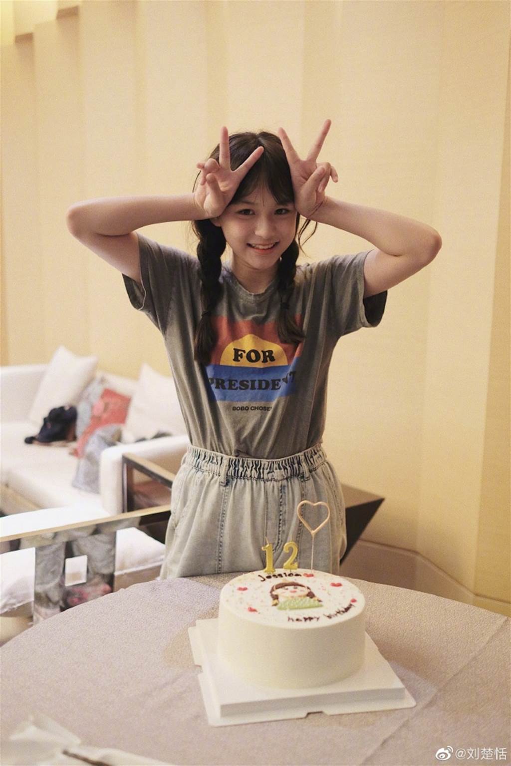 全球年纪最小美女!刘楚恬遭网禁整形