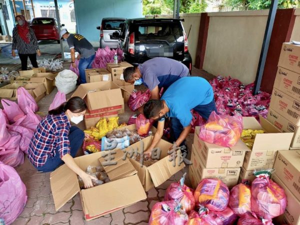 务边一原住民村400村民一半确诊 没大举逃进森林