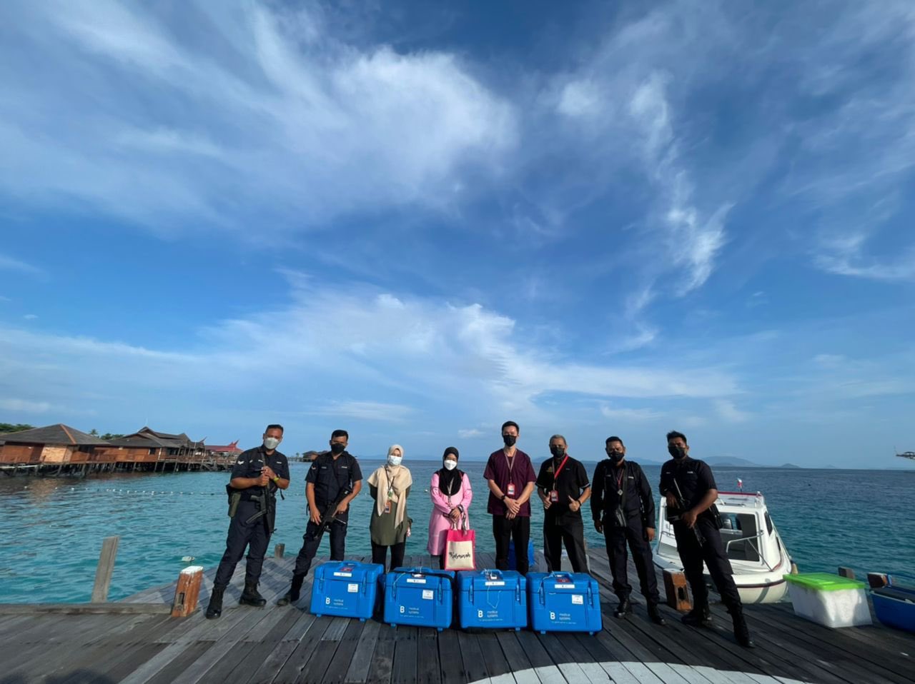 医护员今赴沙巴 为当地居民接种康希诺疫苗