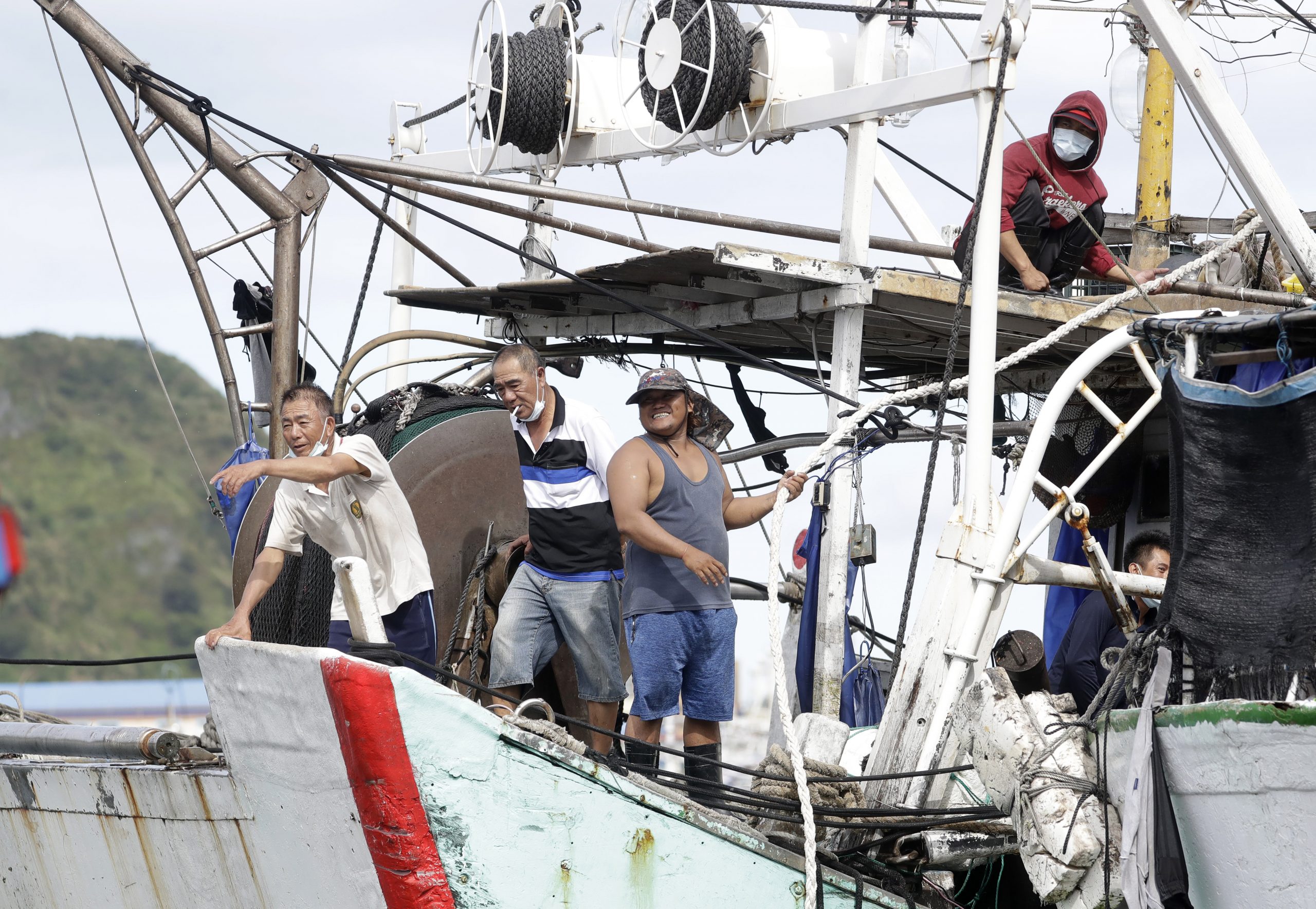 台风璨都袭台 基隆屿封岛3天