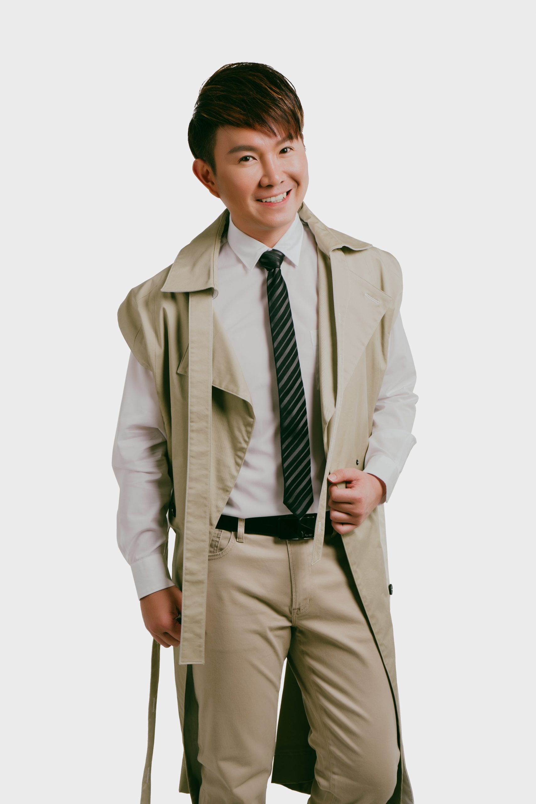 叶俊岑走出阴影.转性带货受欢迎