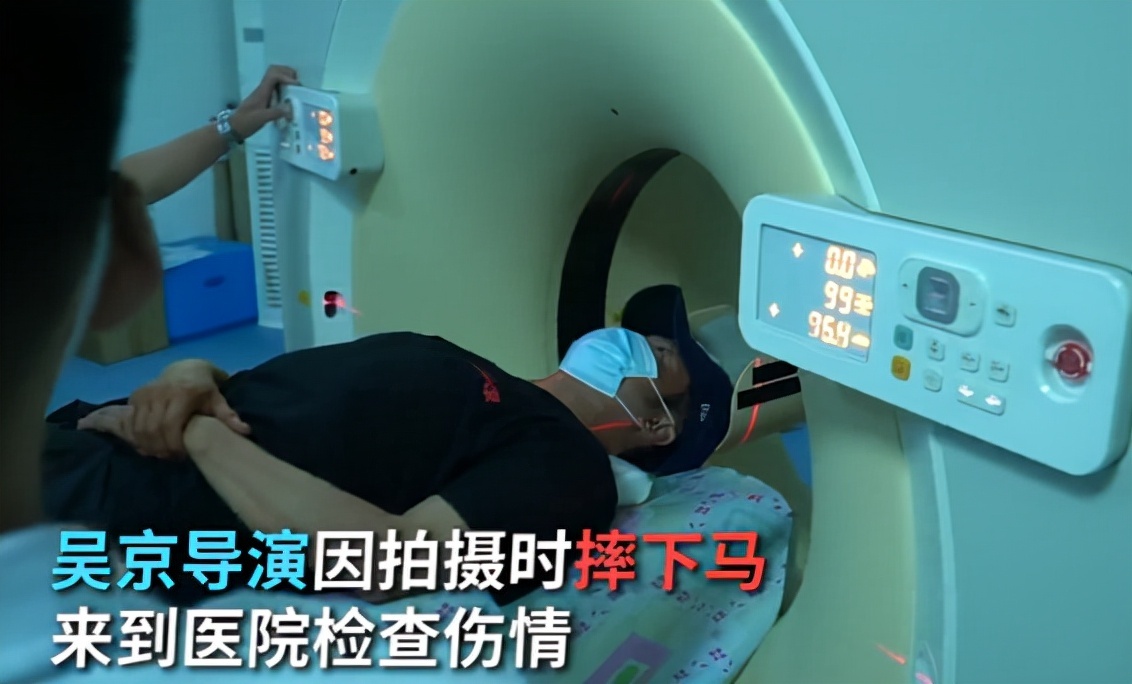 吴京拍戏意外坠马·送医前嘱咐“别告诉我老婆”