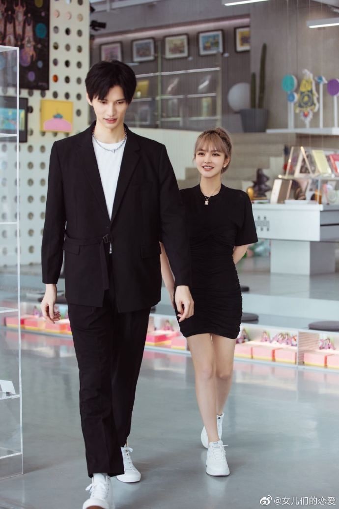 周扬青火速换男伴挨酸.回呛:谁会把感情当演戏