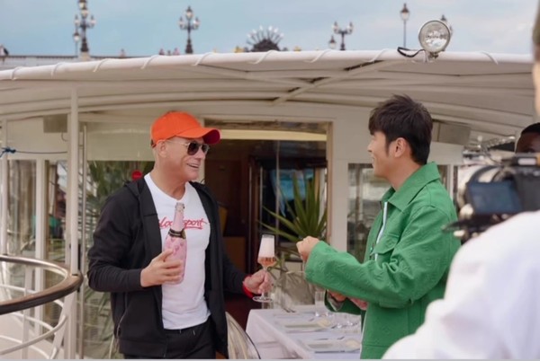 周董与球星世纪合影.再曝光《周2》超大咖嘉宾