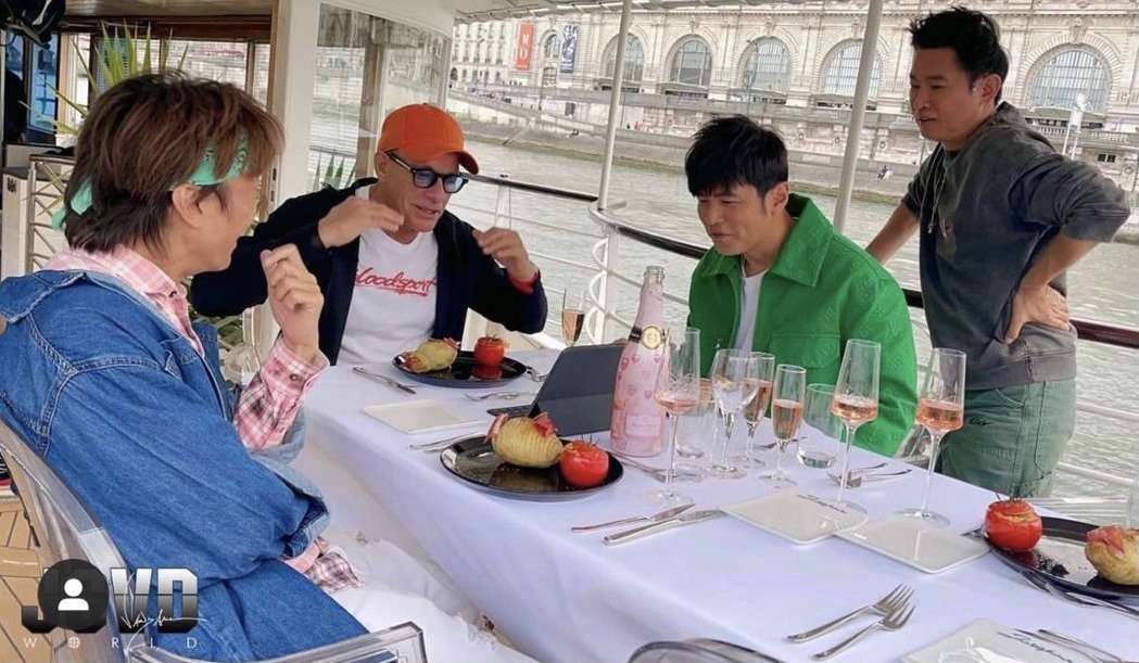 周董与球星世纪合影.再曝光《周2》超大咖嘉宾