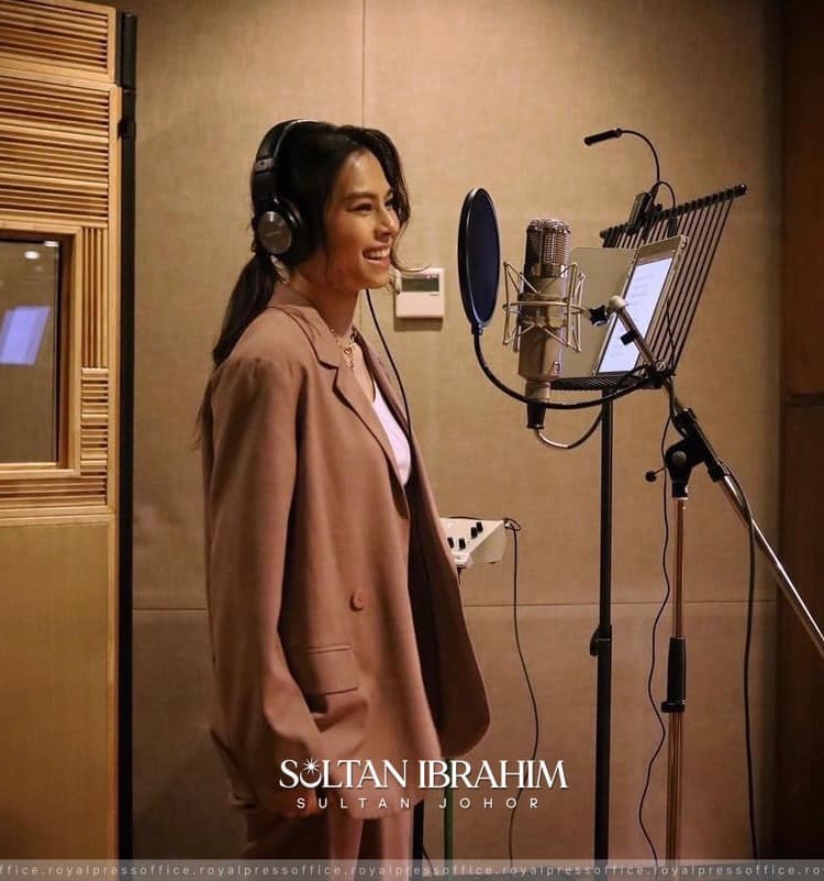 国：柔苏丹赞李幸倪及钱信伊，扬名国际让柔佛增光