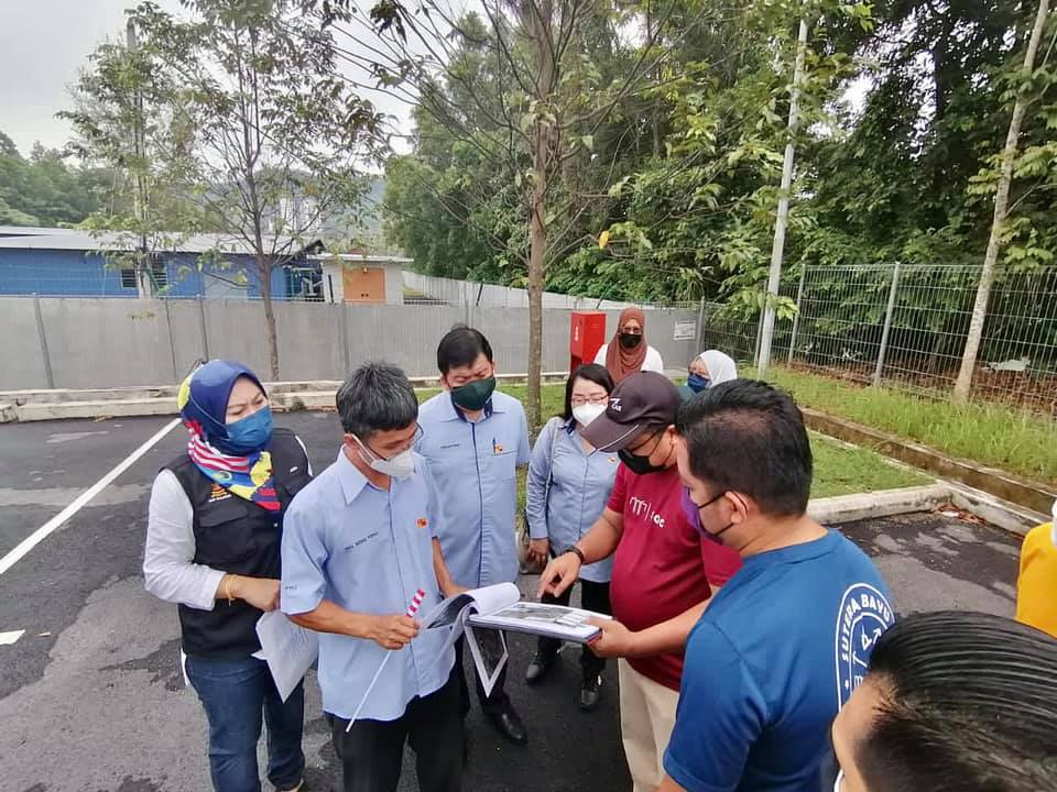 大都会/可做版头 //苏特拉峇尤组屋居民要求开通该住宅区衔接至加影甘旦柏迈的通道