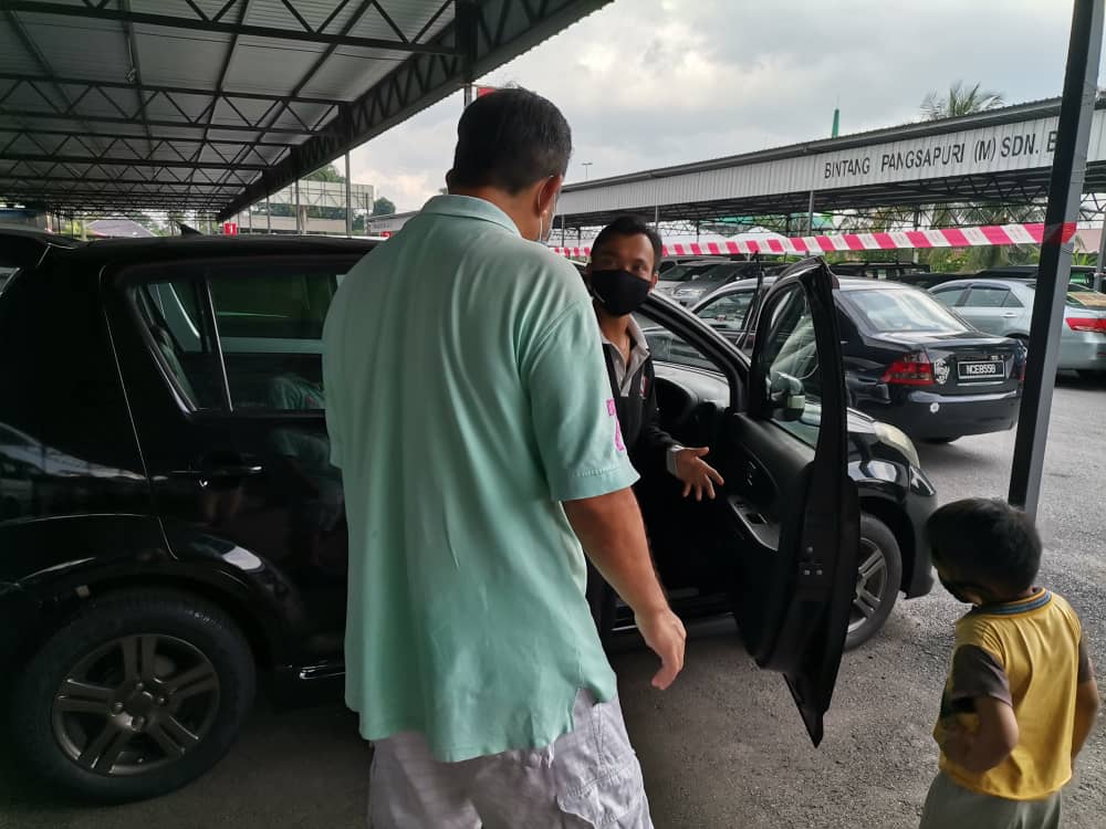 大都会封面/二手车行复业车商冲2万令吉以下便宜车业绩