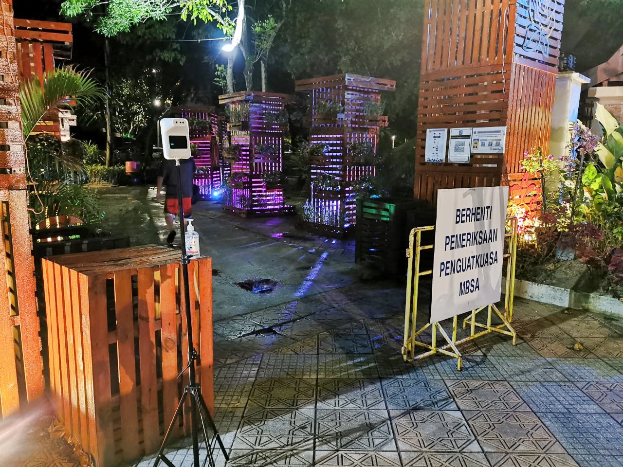 大都会/沙亚南湖滨公园音乐喷泉重新开放