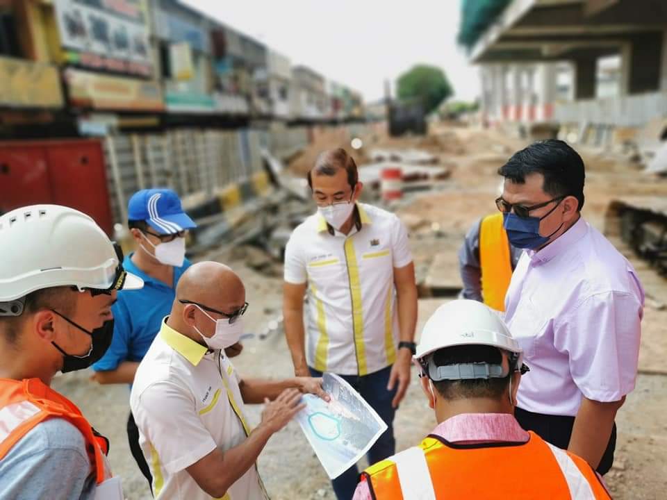 大都会：巴生中路Jalan Sentosa 41路入口因LRT3工程关闭，生意跌，商家请愿