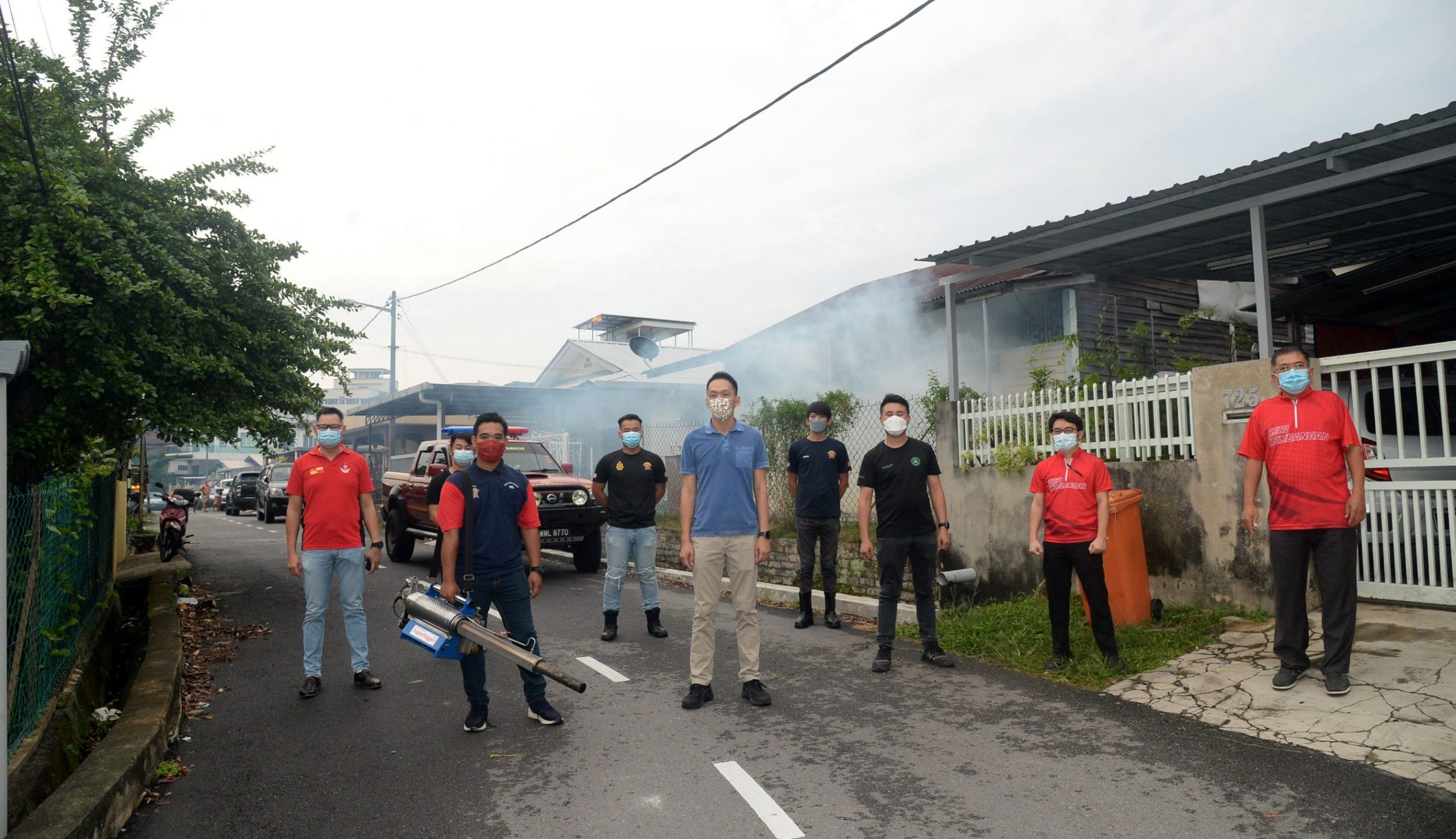 大都会/ME02头/欧阳捍华有关居民患基孔亚蚊症而喷蚊雾 6图