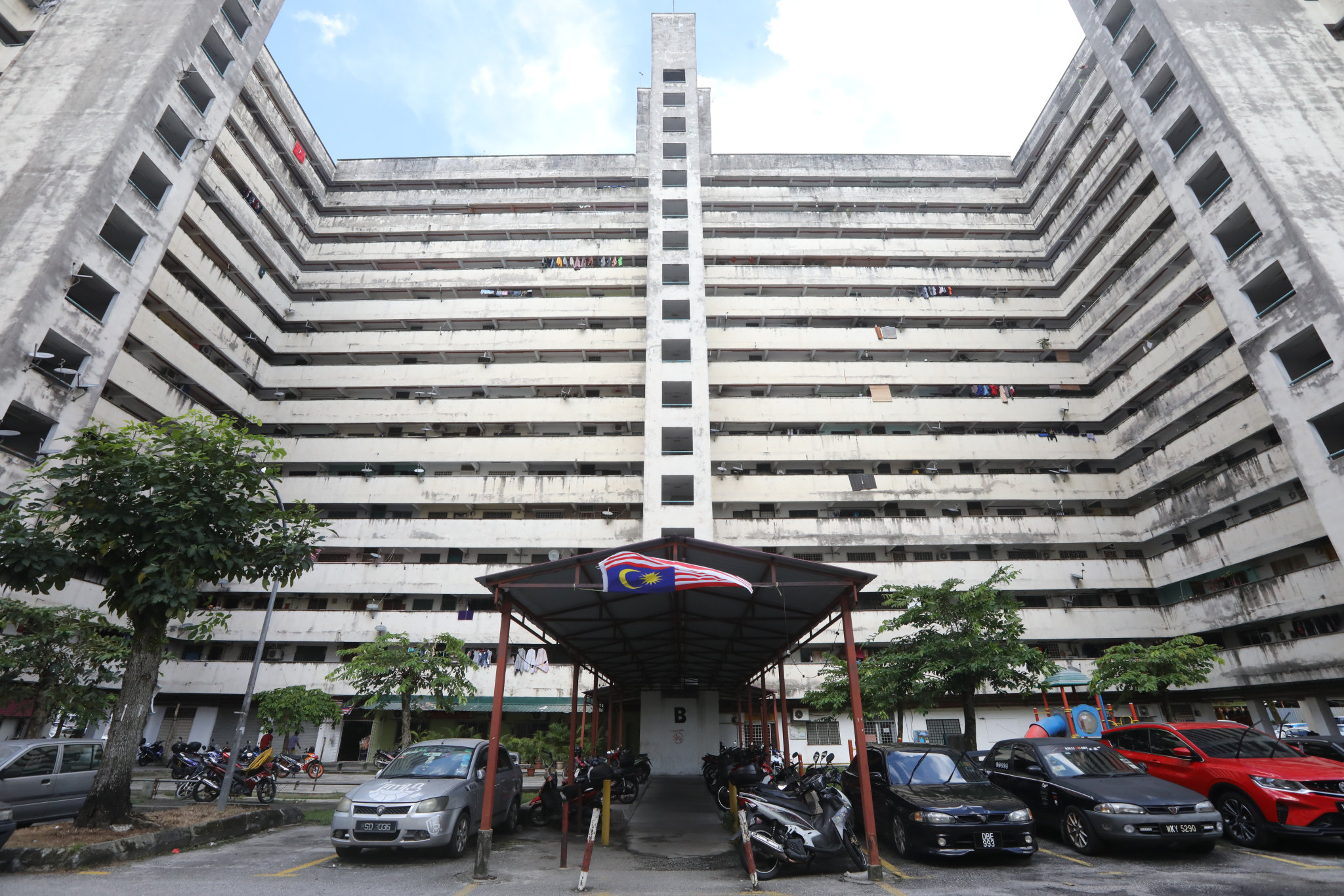 大都会/ME03头/甲洞彩虹美娜公寓被断水