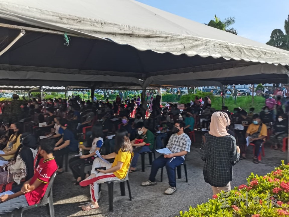 大霹雳时事焦点／4诊所施打第二剂疫苗 怡体育馆接种中心1015停运