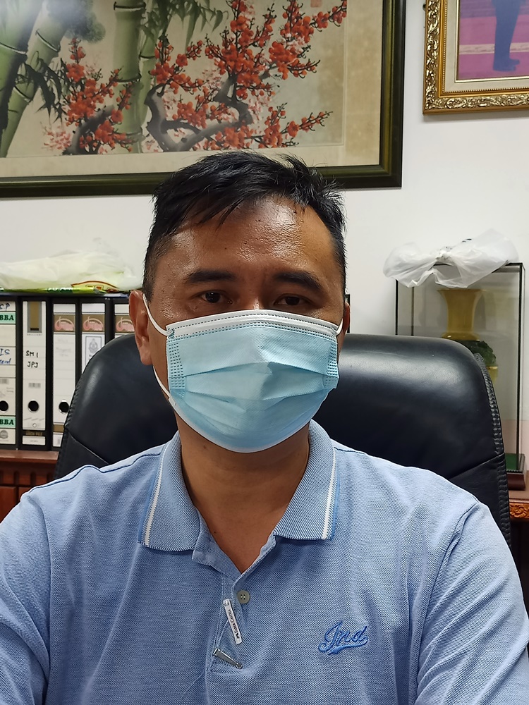 大霹雳时事焦点／八成驾院学员16至18岁 未接种学车考试卡著