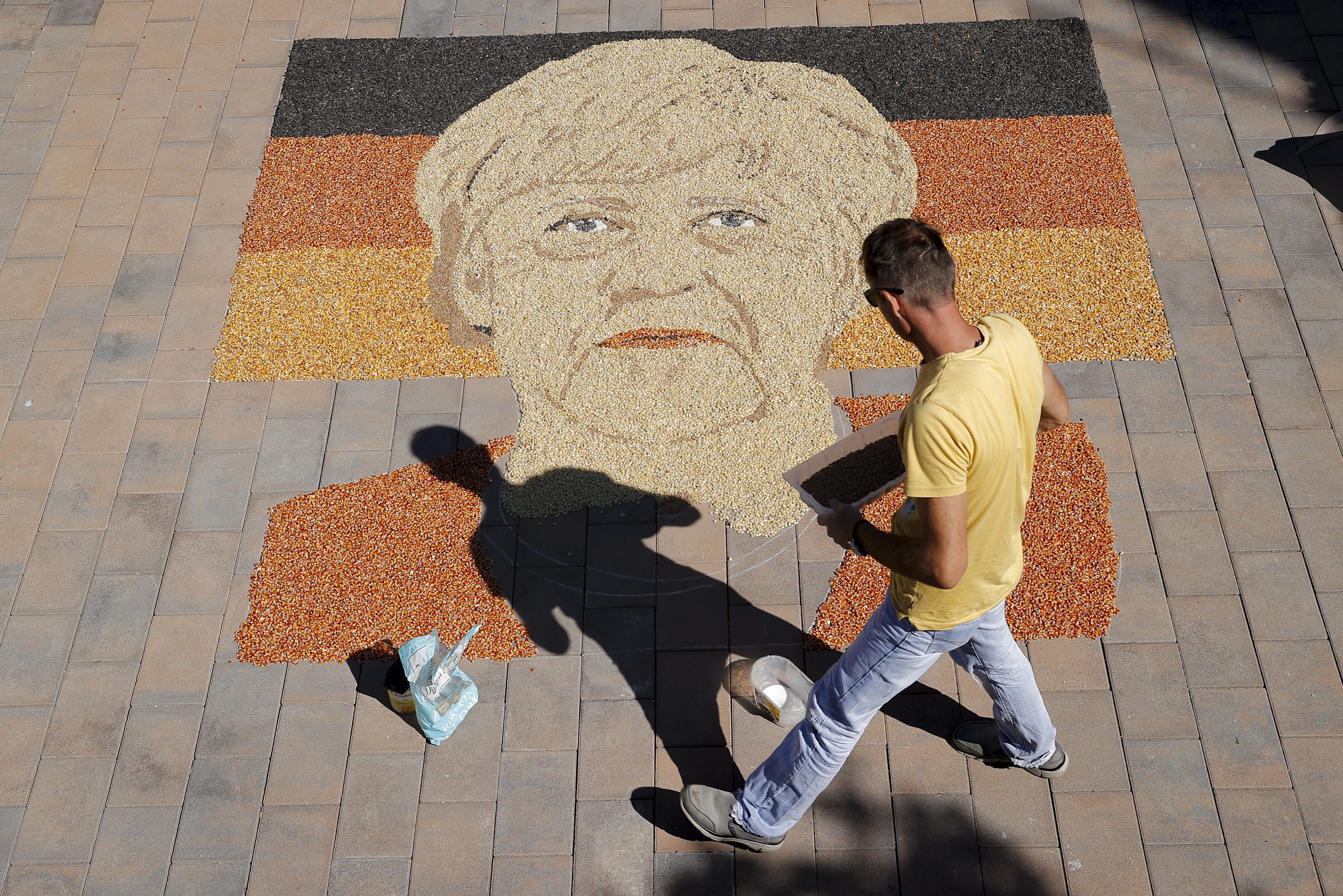 天下事 换文 默克尔卸任成政治真空 欧洲或“群龙无首”