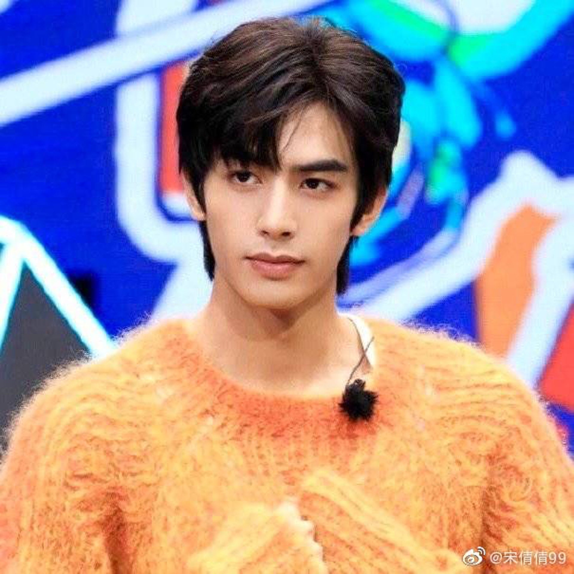 宋威龙烫发扮步惊云.何润东大赞YYDS