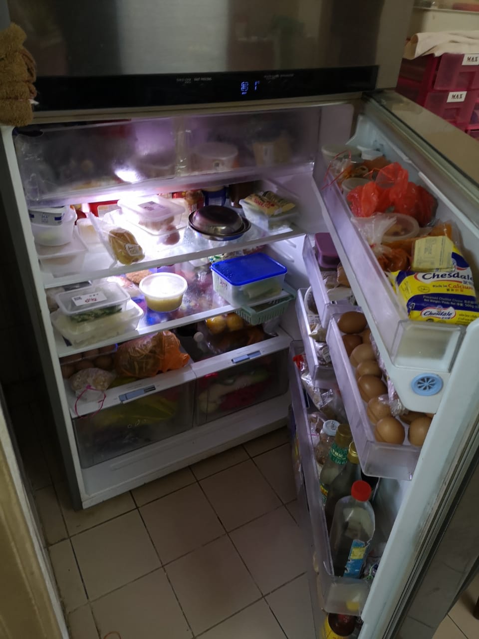 封面-大都会-民众大量采买食品,导致冰箱爆满/8图