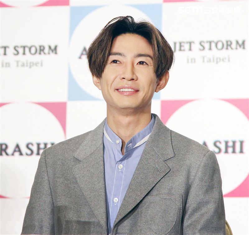 岚爆双囍！ 樱井翔相叶雅纪双双宣布结婚