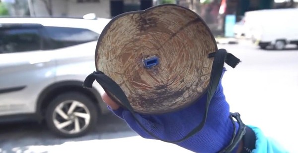 工人DIY椰壳口罩 警罚伏地挺身