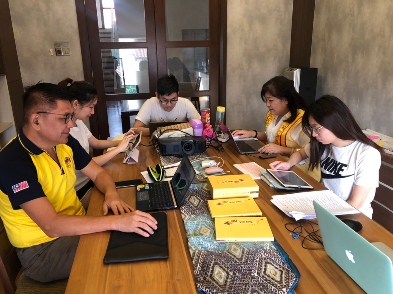 己签发/全球佛学会考马来西亚考区